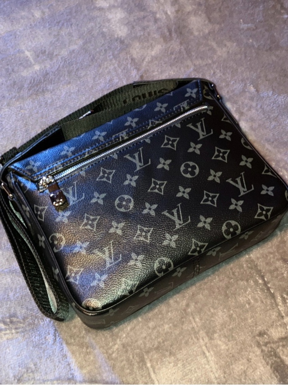 Louis Vuitton Monogram Eclipse Compact Crossbody Wallet - Black and Gray - Picture 4 of 6